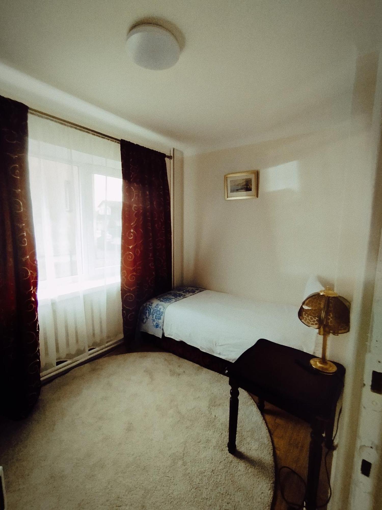 Sweet Home Taurage Luaran gambar